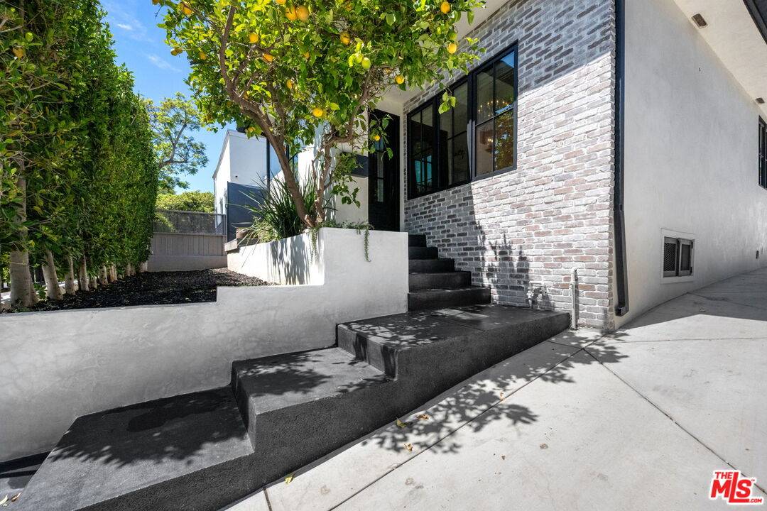 8961   Dicks St 3BR Sunset Strip La