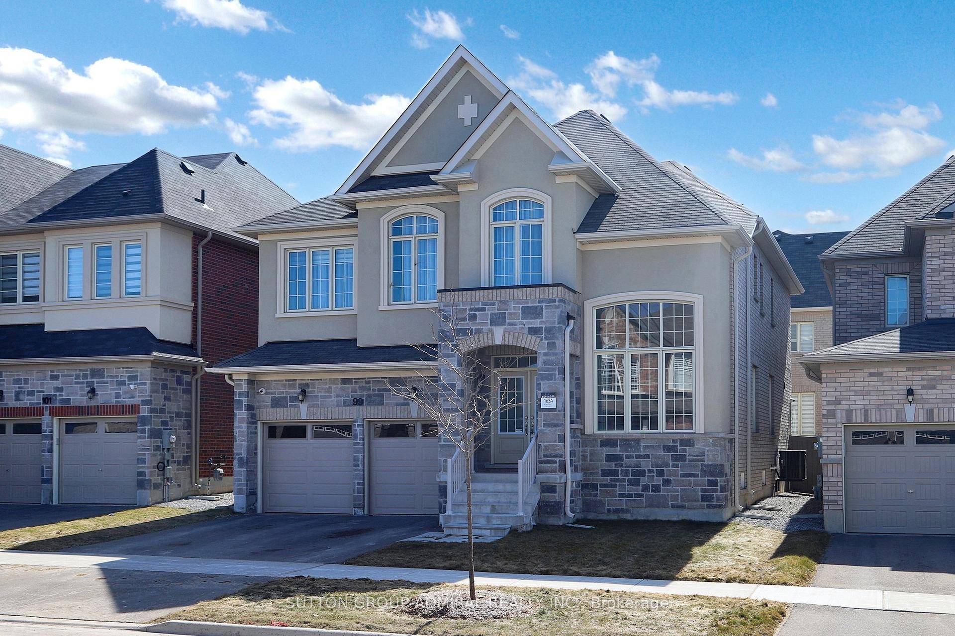 Stunning 4 Bedroom Home in Keswick with Premium Upgrades !