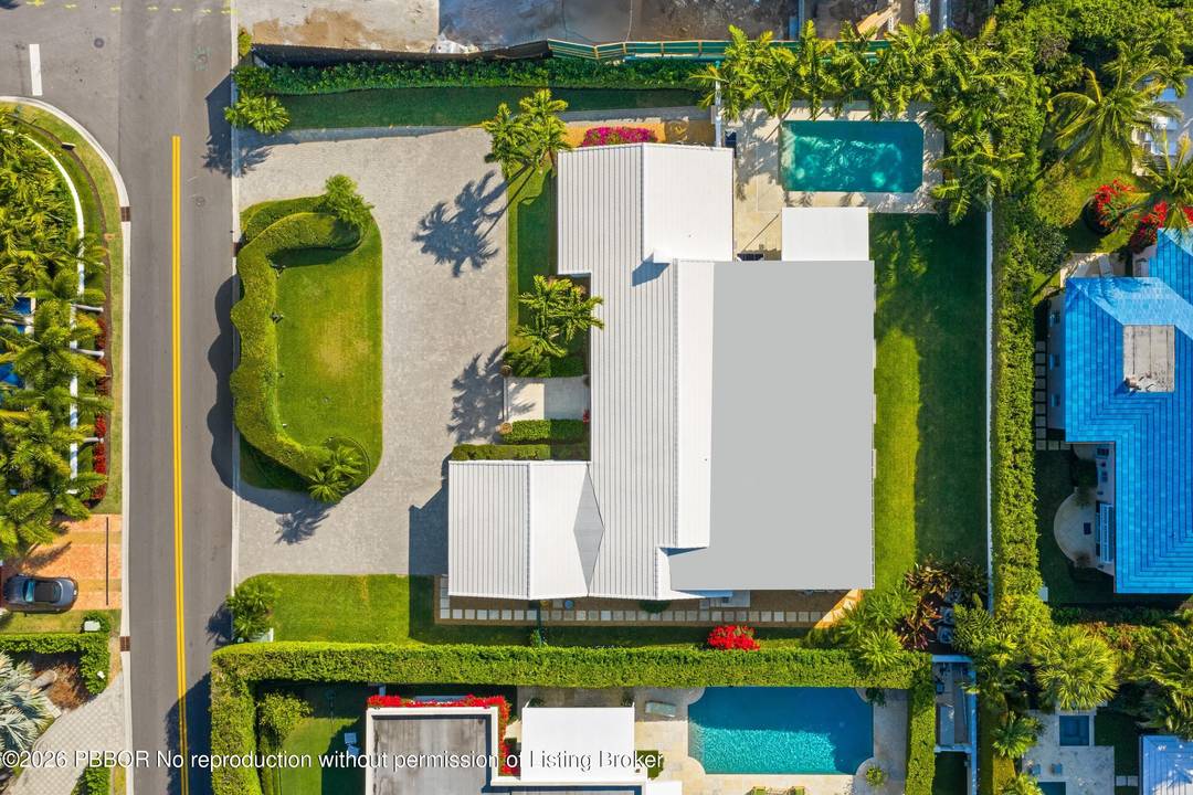 Fantastic property situated on a 17, 000 square foot lot with high elevation.