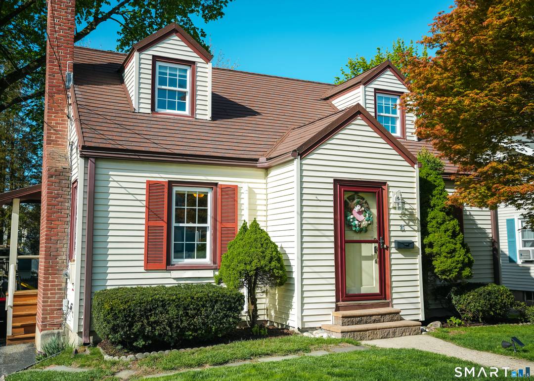 Tucked in the highly desirable Broad River neighborhood, this 3 bedroom, 2 bath home with recent updates is one you won't want to miss !