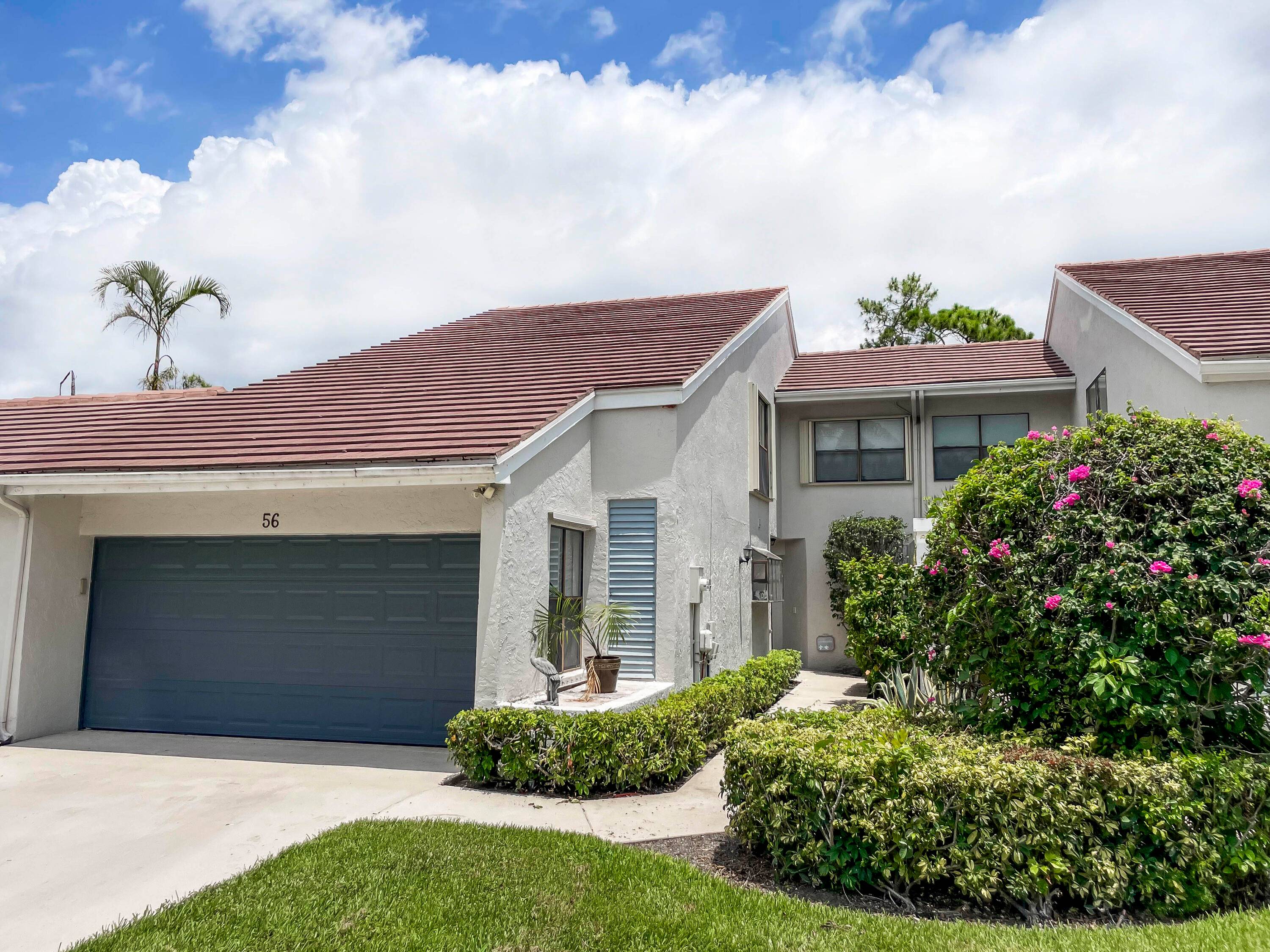 Located in the prestigious gated community of PGA National, this fully furnished rental is available for a 6 month lease.