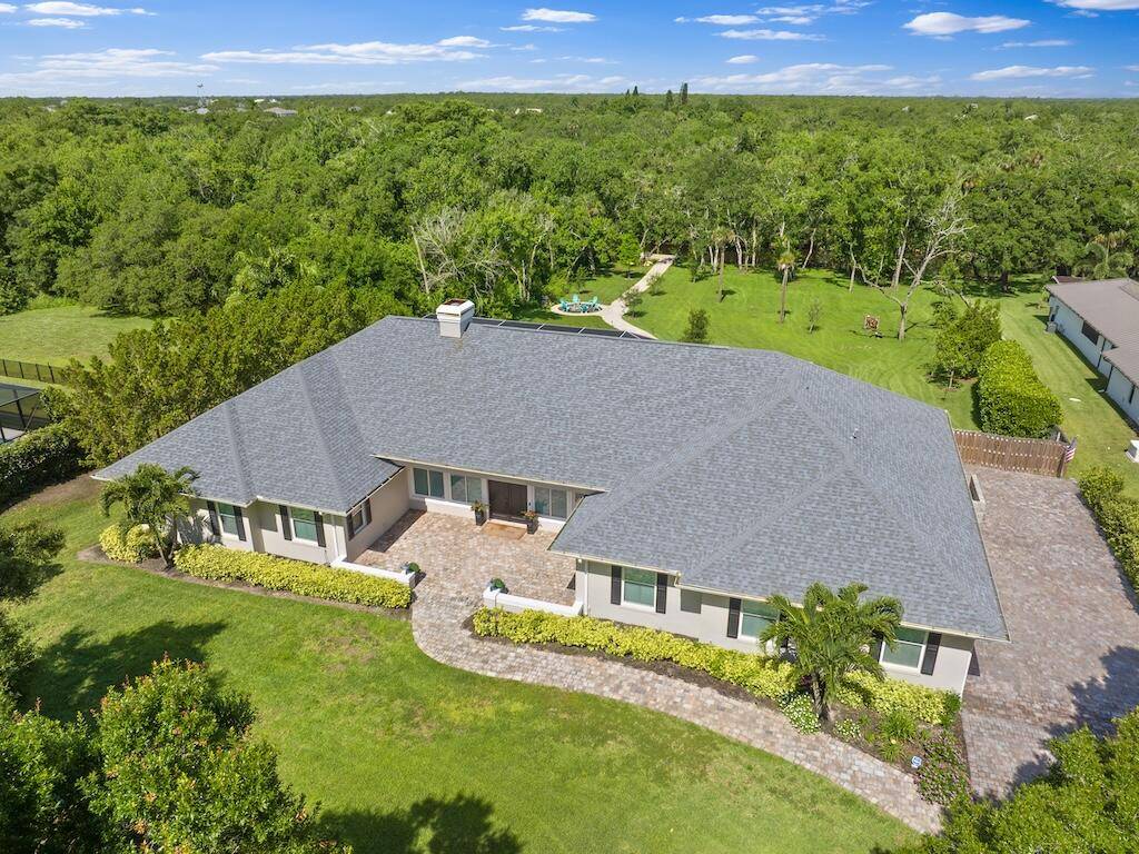 Executive Florida home on 1.