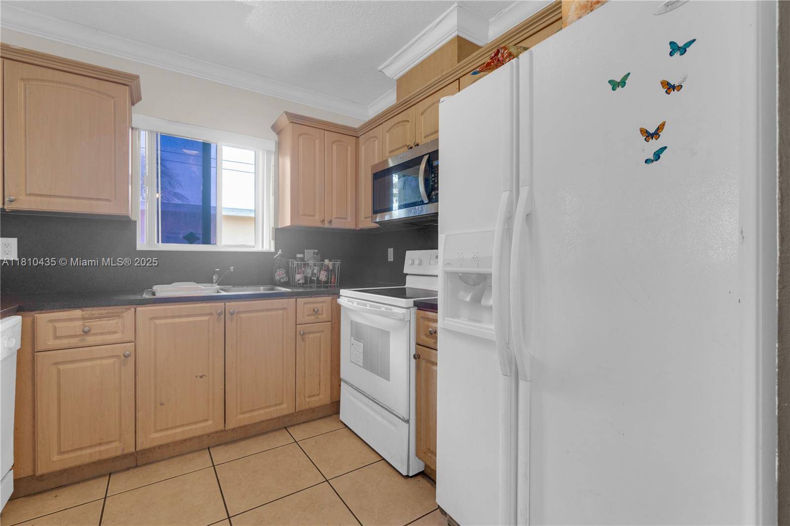 Spacious 3 Bedroom, 2 Bath Single Family home offers the perfect blend of comfort and convenience.