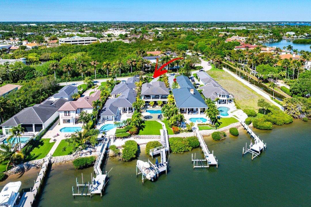 Direct Intracoastal waterfront living in the heart of Jupiter.