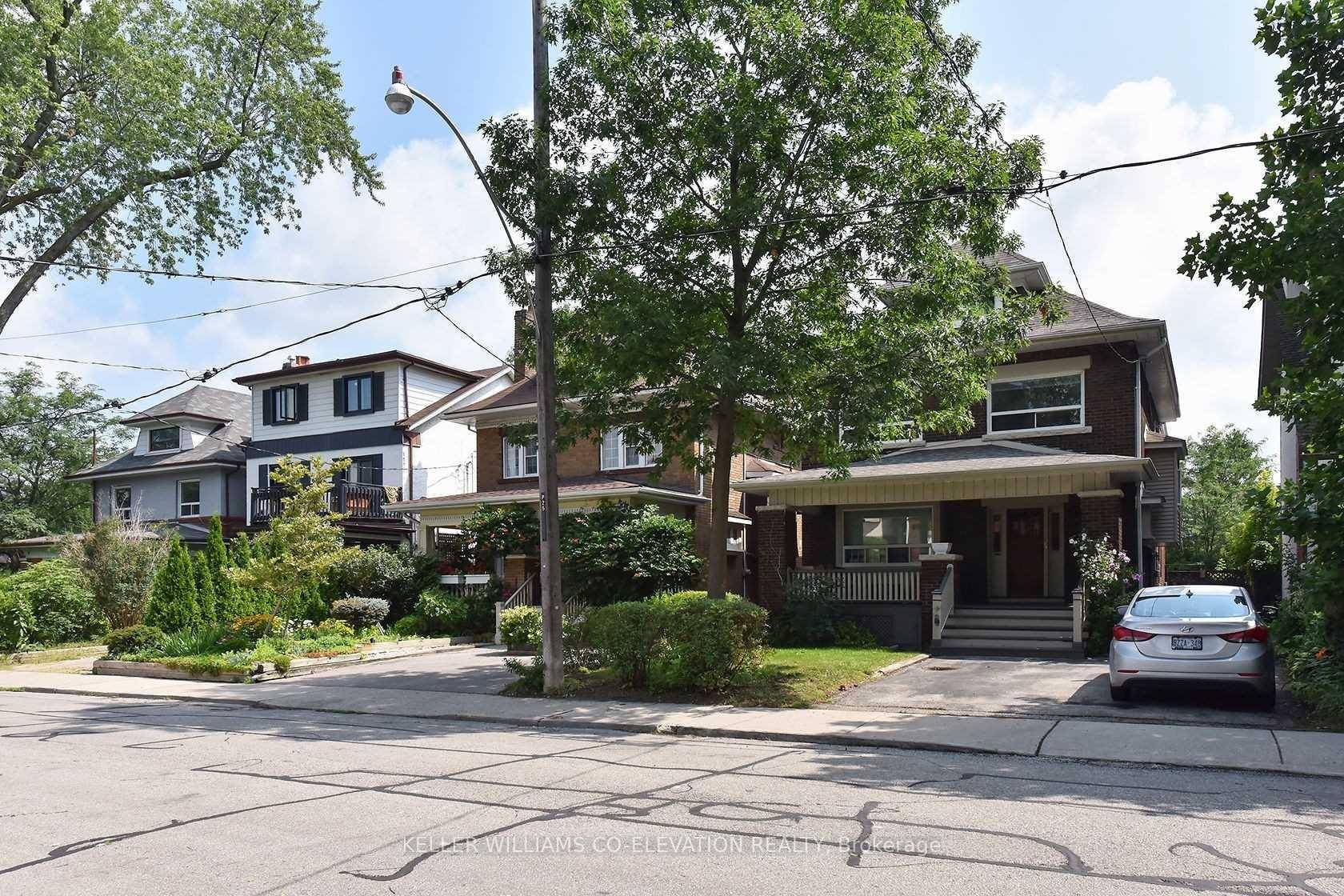 Client RemarksLive In This Spectacular Style Home In Prestigious Regal Heights.