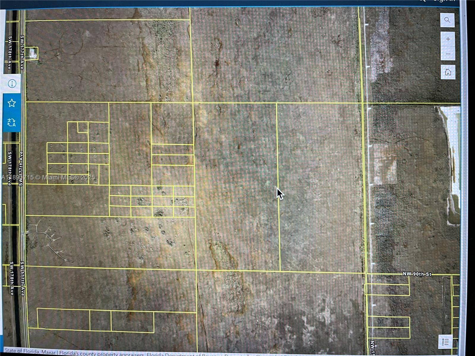 Prime location on a spacious piece of residential land, perfect for those seeking a peaceful and private oasis at Miami's Krome area.