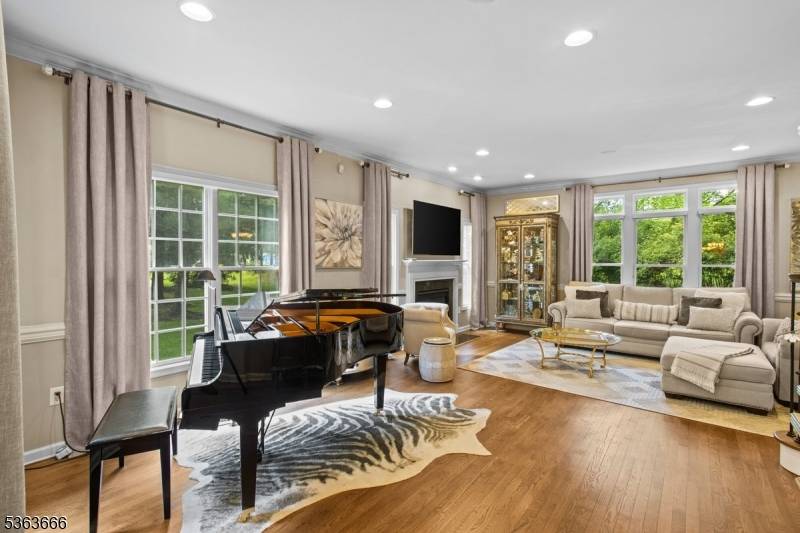 Sun Drenched End Unit Town Home !