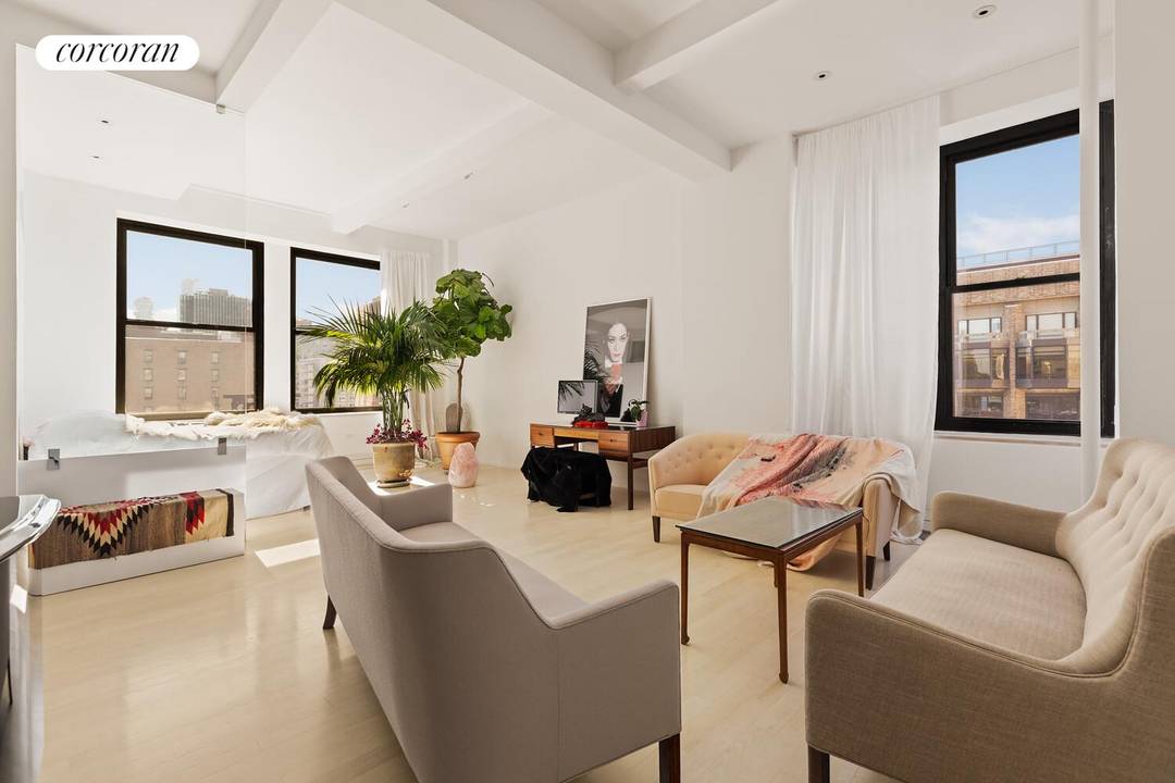 250 Mercer Street B1002 A beautiful, comfortable retreat in the heart of the city.