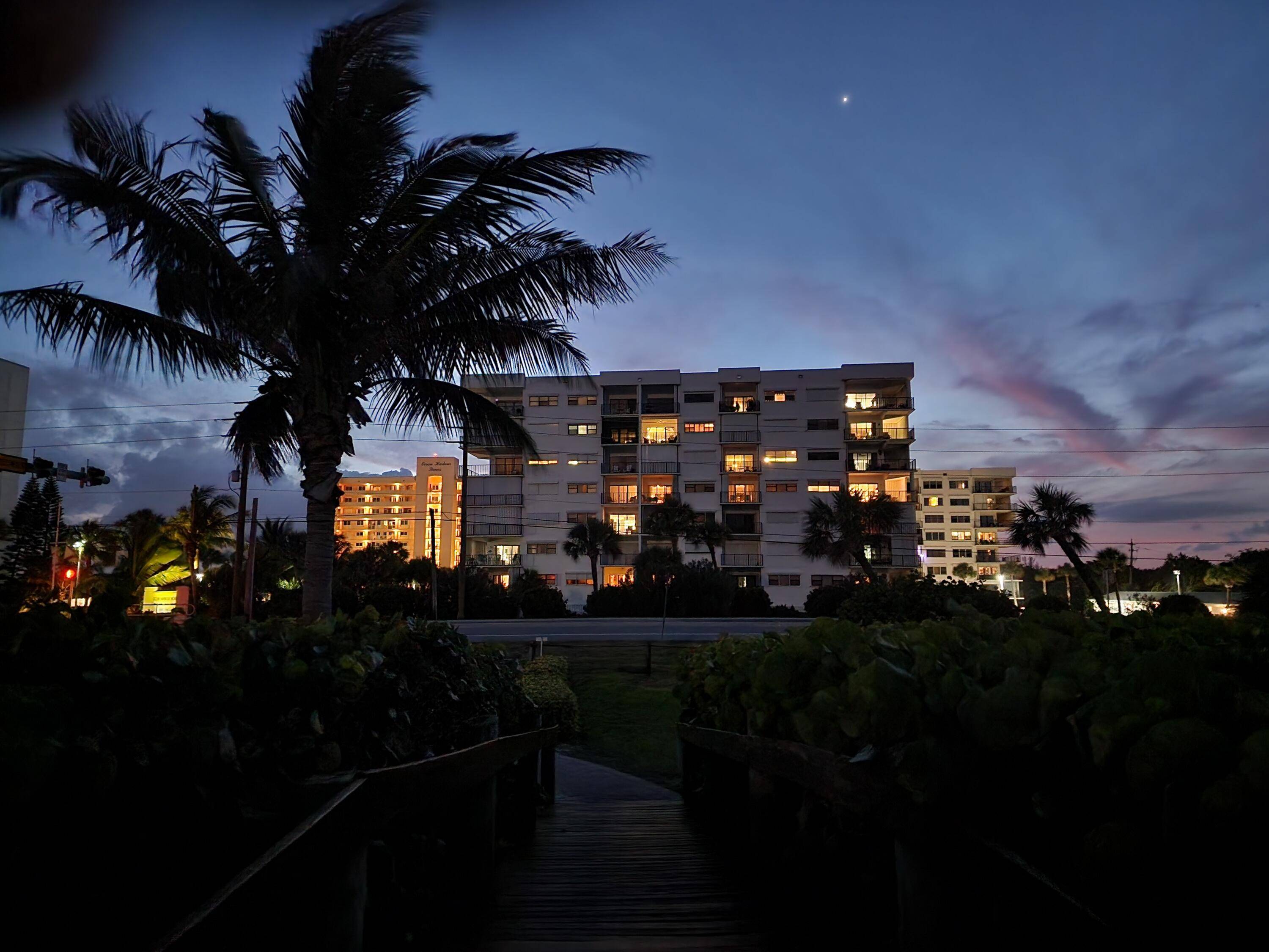CORNER UNIT WITH WRAP BALCONY AND OCEAN VIEW !