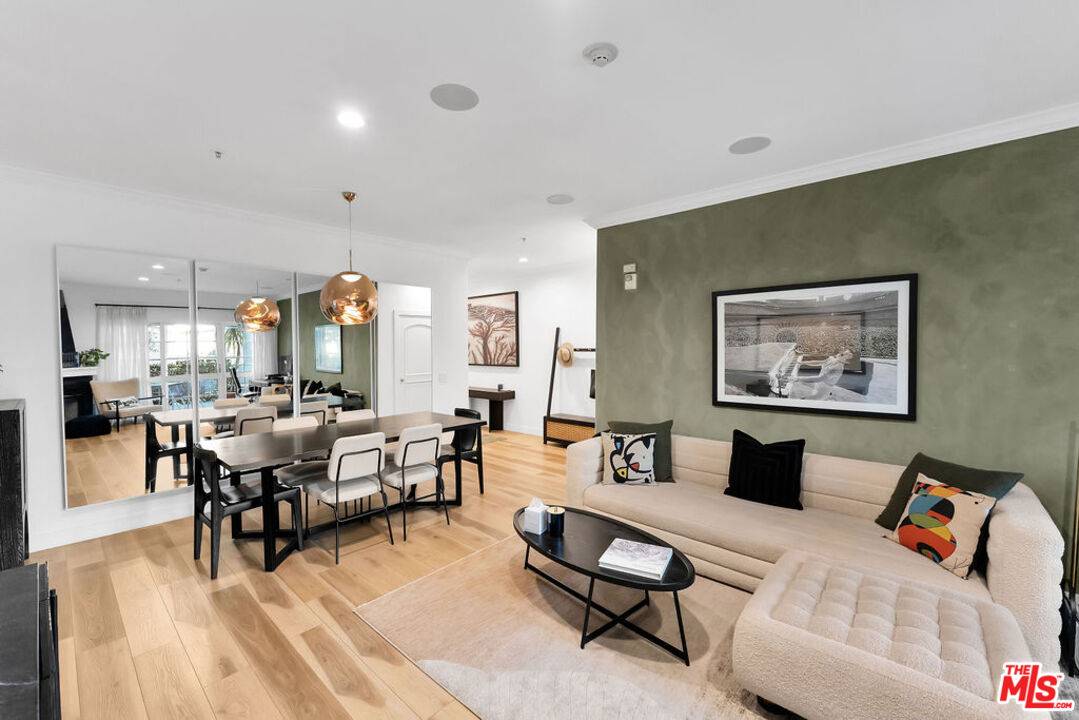 851 N San Vicente Blvd 1BR Sunset Strip La