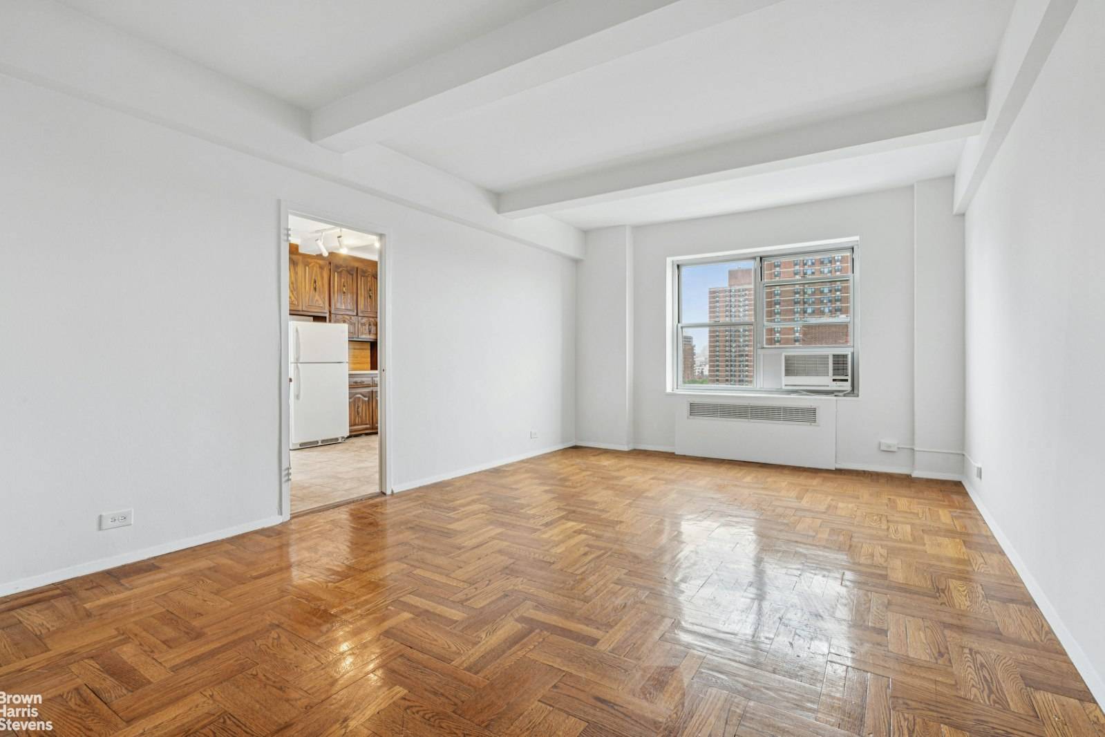 Airy top floor 1 bedroom with western amp ; southern exposures !