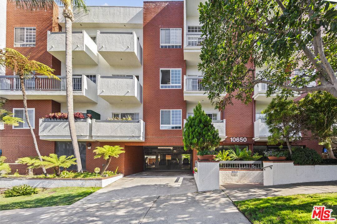 10650 Kinnard Ave 2BR Westwood La
