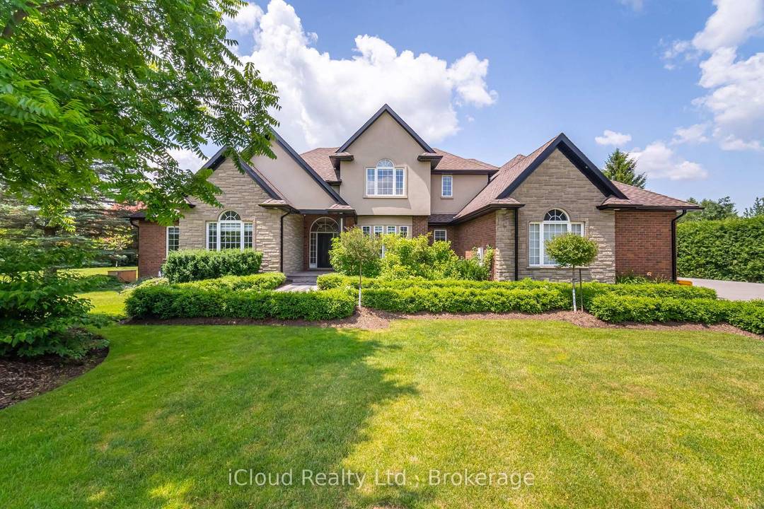 Welcome to 4 Deer View Ridge fully renovated upgraded top to bottom inside and out side like a brand new 1.