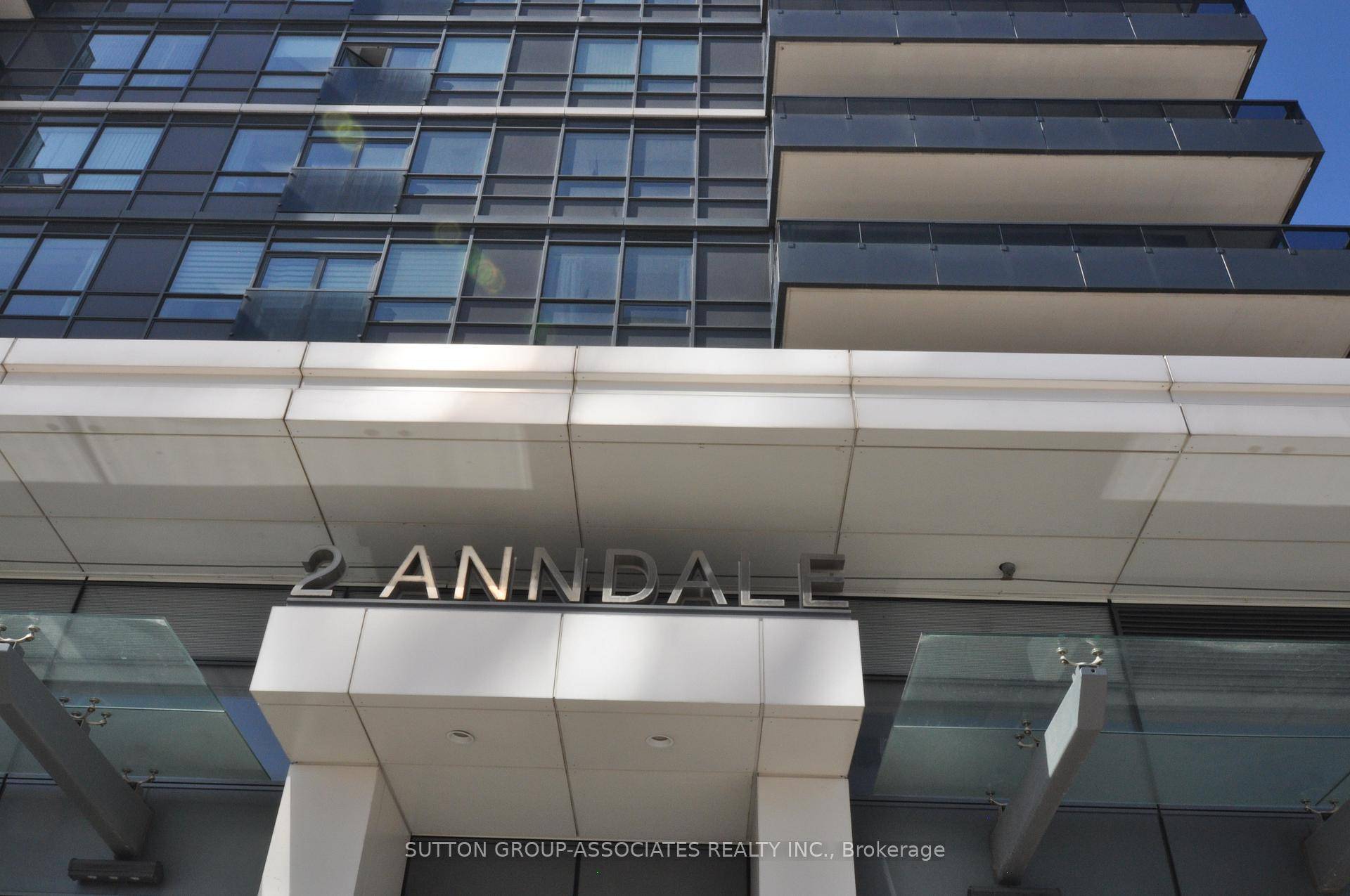 Hullmark centre delivers a vibrant and upbeat atmosphere at heart of north york right at the corner of yonge and sheppard.