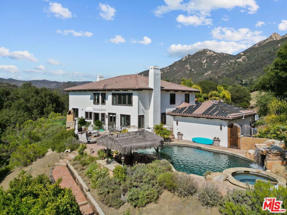 435   Woodbluff Rd 7BR La