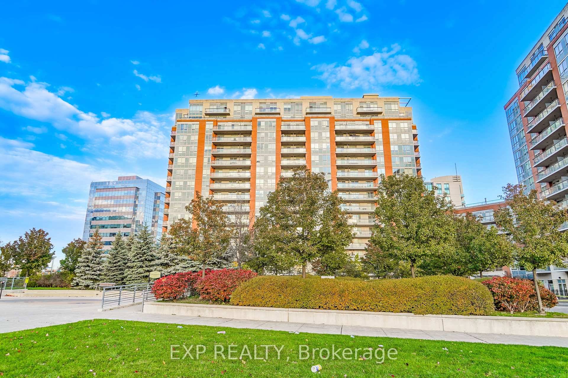 Luxury Majestic Court Condo In Heart Of Markham.