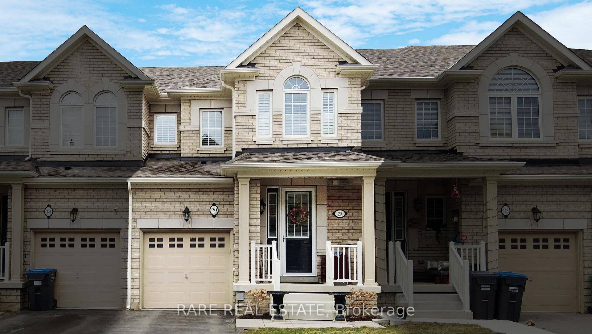 This 2 storey townhouse in Northwest Brampton checks all the boxes for comfortable family living.