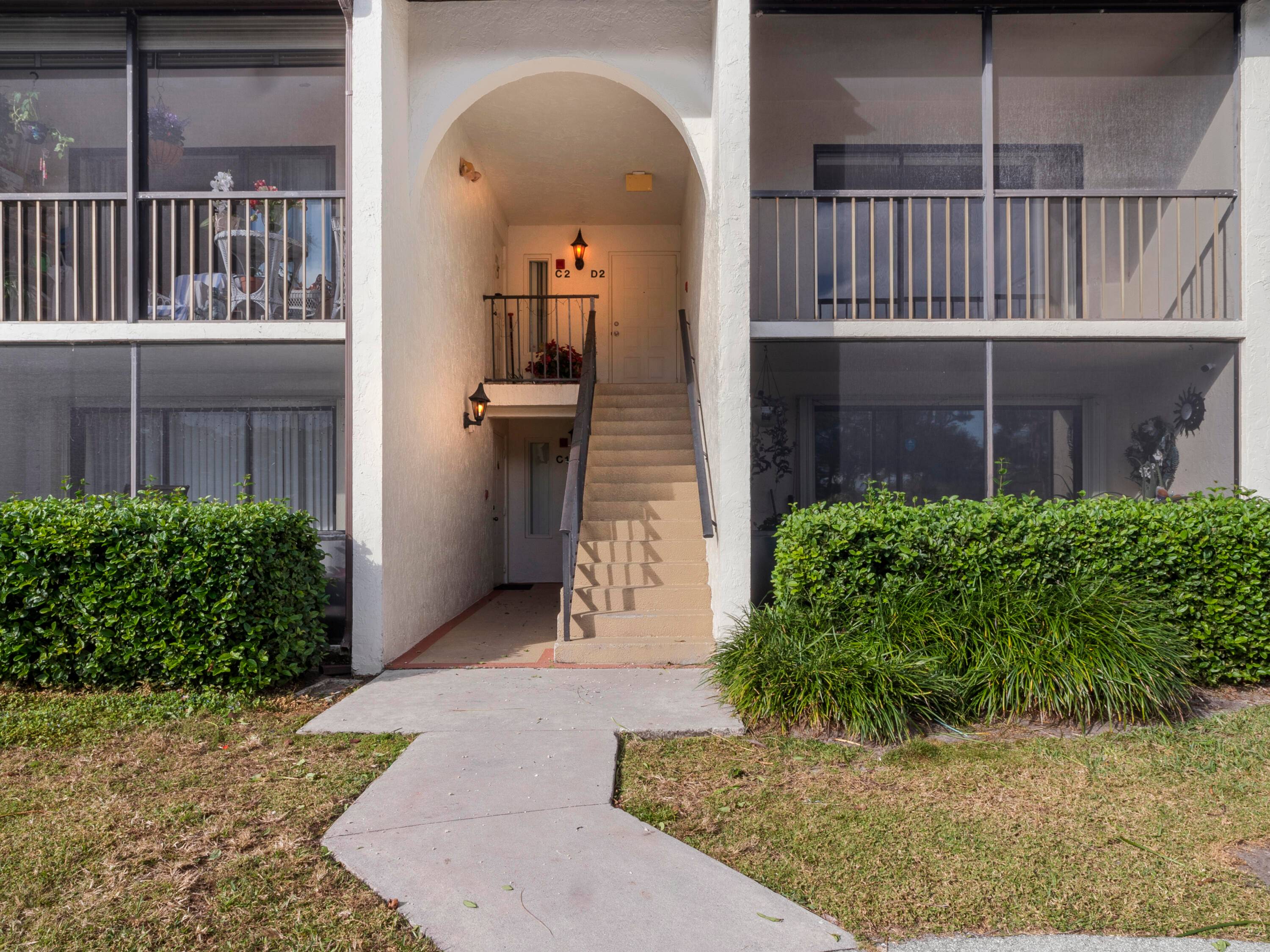 Welcome to this beautifully maintained CORNER UNIT 3 2 CONDO in the desirable ALL AGE Community of Pine Ridge in Martin Downs.