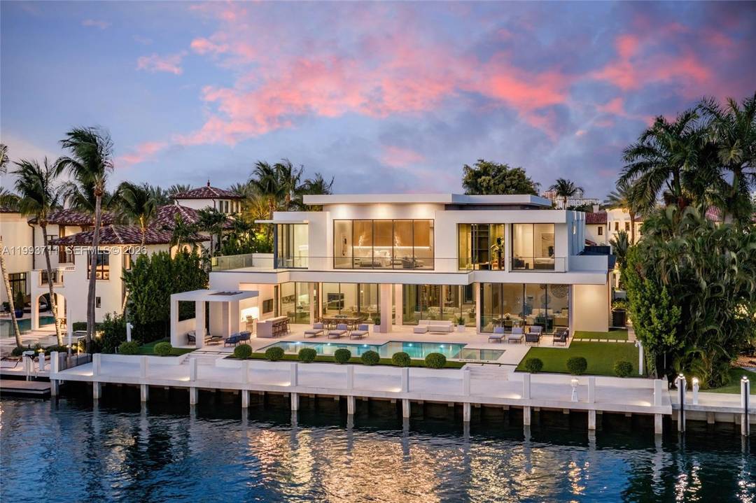 Set behind the gates of Harbor Beach, one of Ft Lauderdale s most prestigious waterfront enclaves, this exceptional estate embodies a level of scale, privacy, and design rarely brought to ...