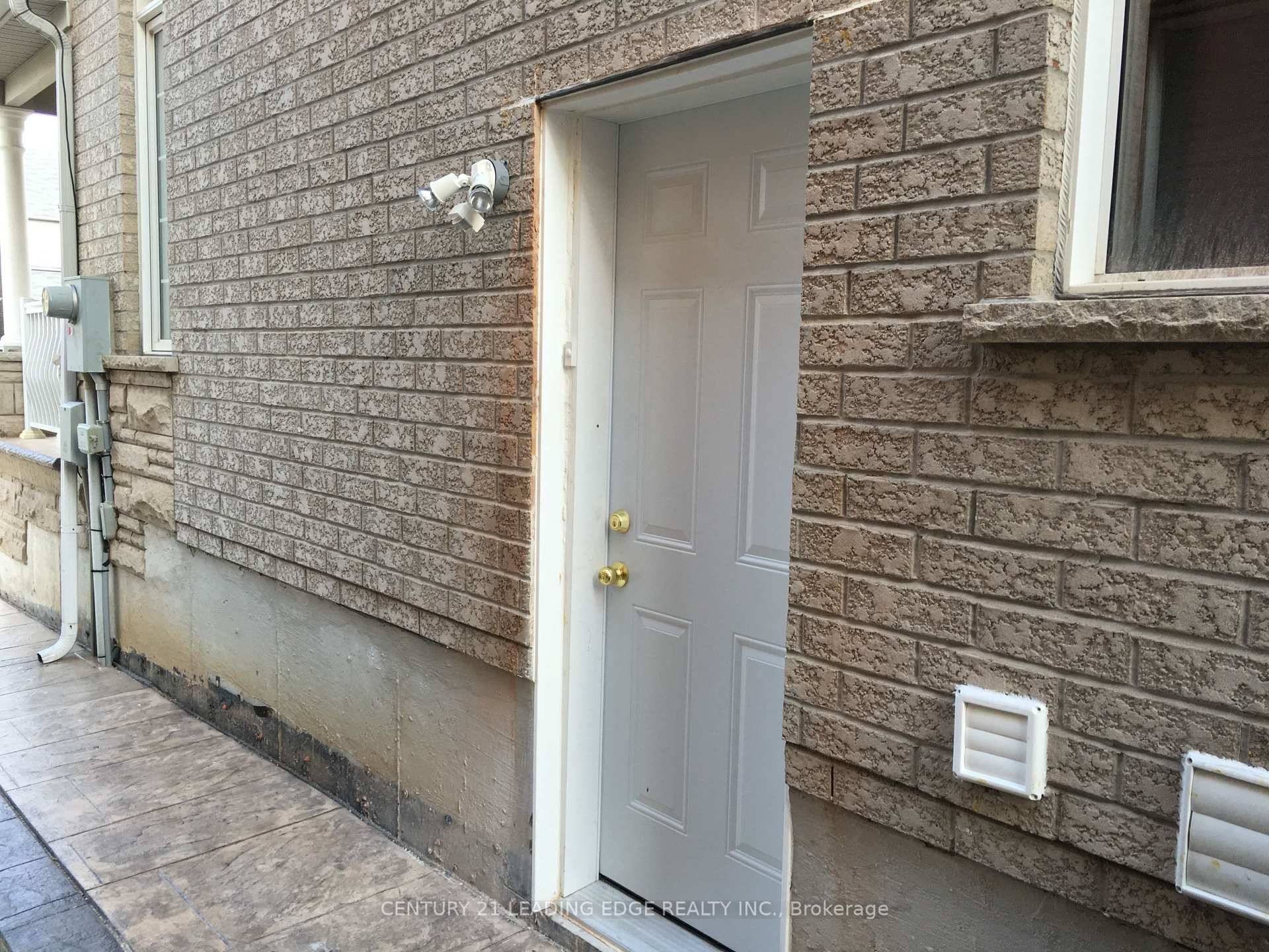 Spacious 3 Bedrooms amp ; 2 Full Bath Basement Apartment In High Demand Neighbourhood.