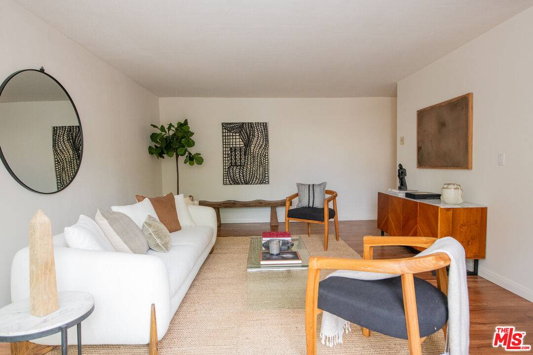 608   Idaho Ave 2BR Santa Monica La