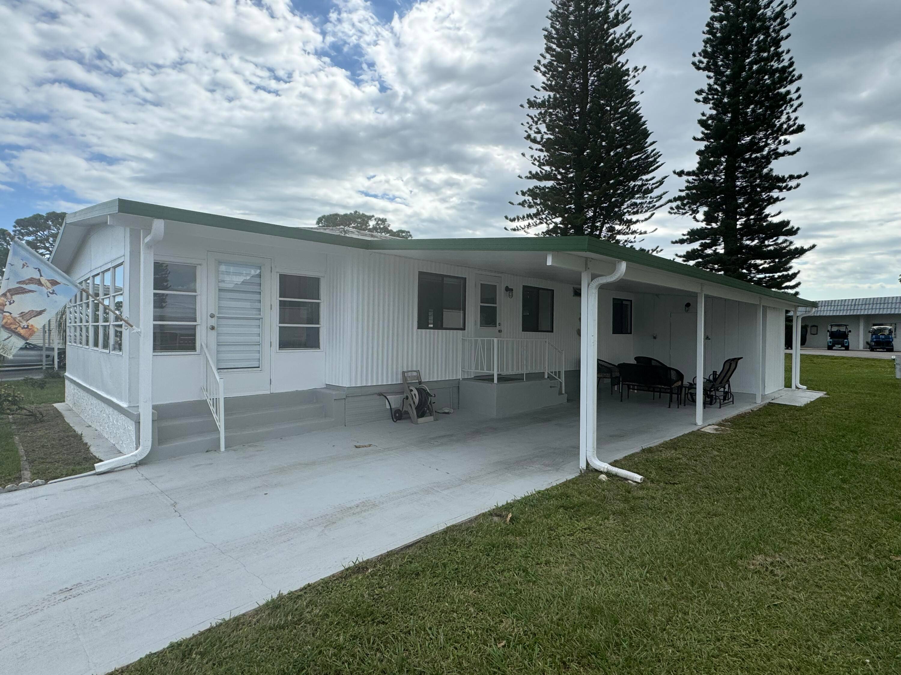 Lovely well cared for home in this Over 55 Community offering 2 Bedrooms, 2 Bathrooms.