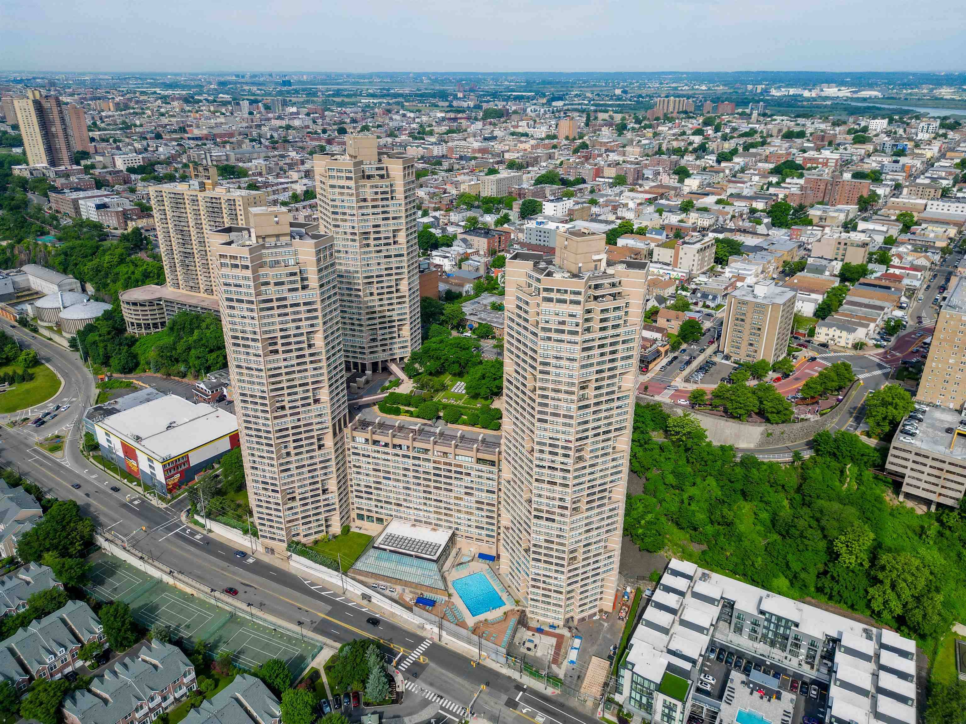 7000 BLVD EAST New Jersey