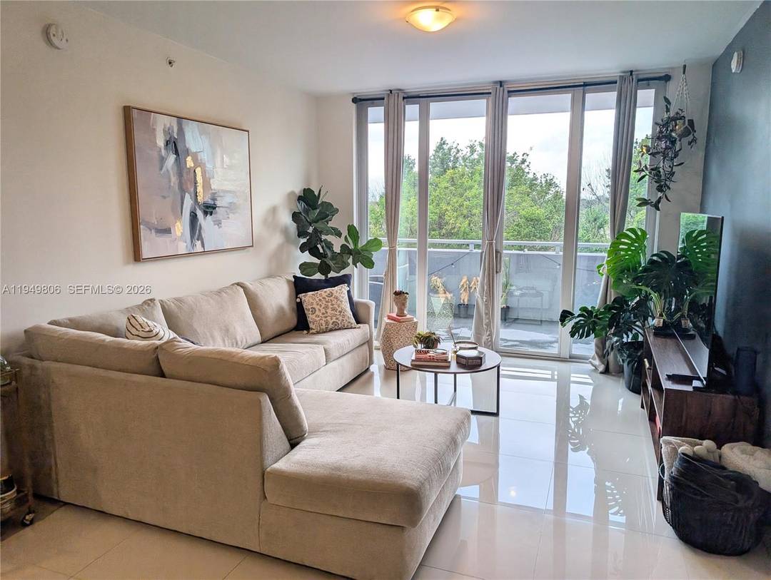 429, 000 2BR 2BA 1, 130 SF Midtown Doral.