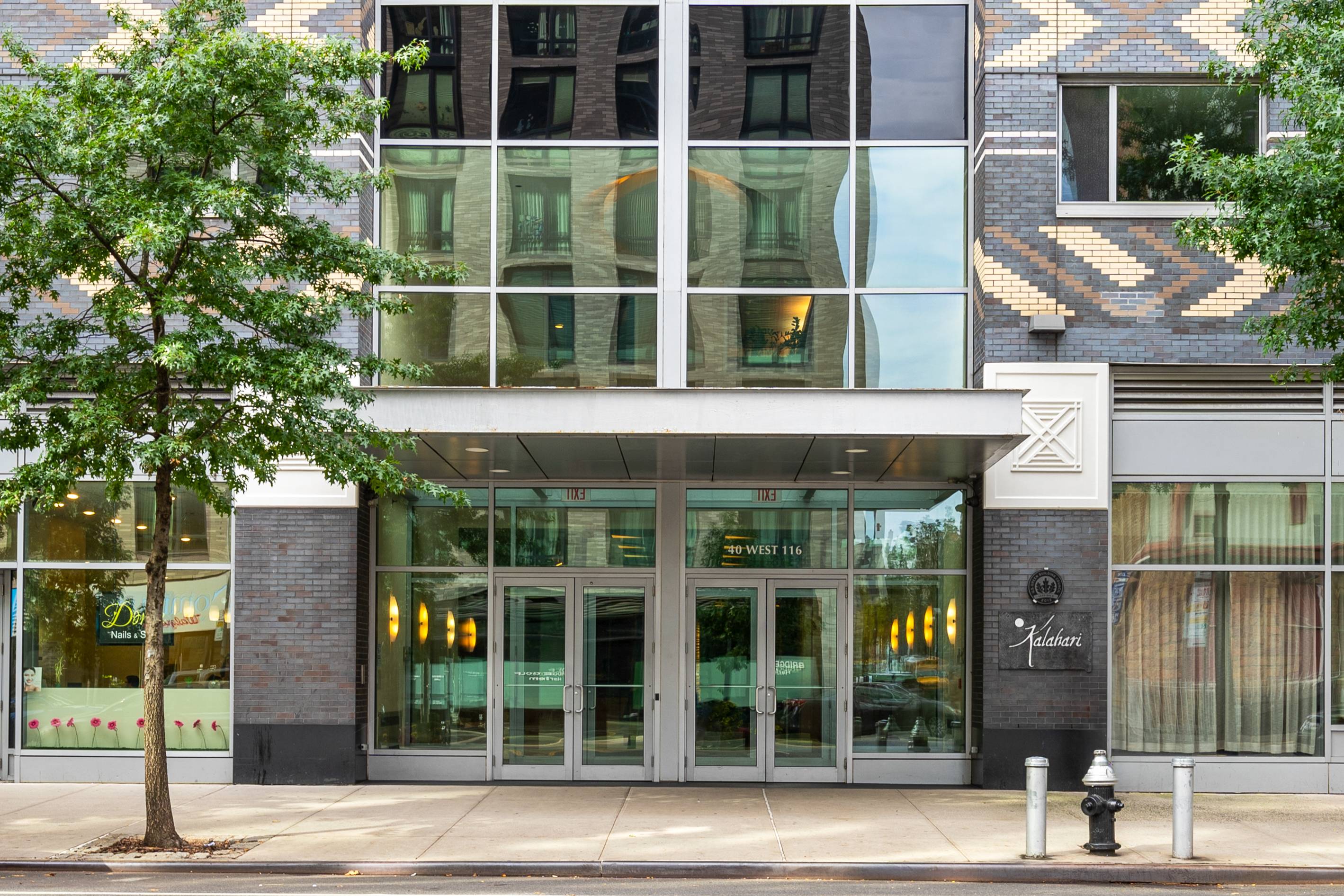 Welcome to 40 West 116th, Residence A709, an exquisite 2 bedroom, 2 bath oasis nestled in the heart of South Harlem, offering a generous 1, 075 square feet of living ...