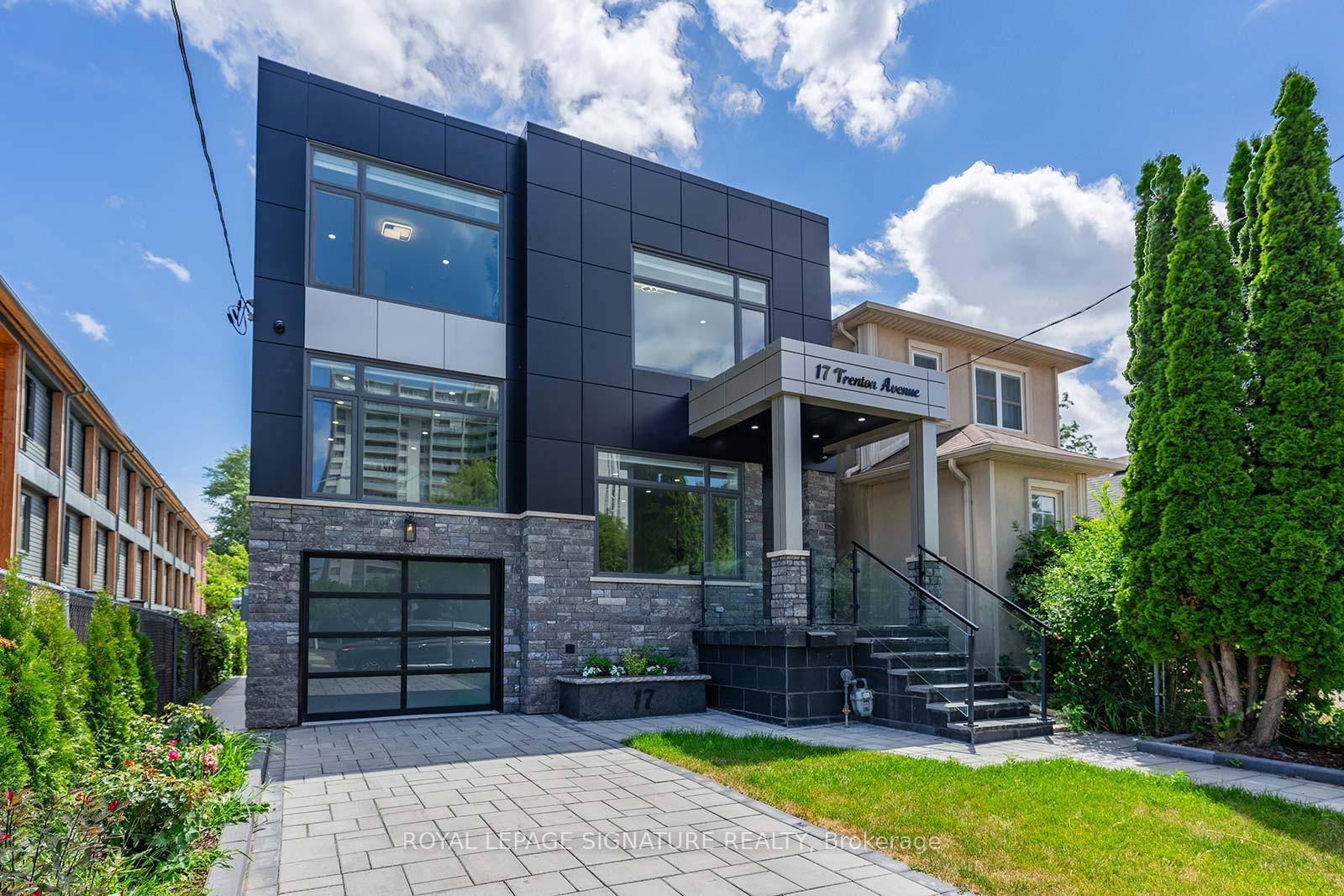 Majestic 4 1 Bedroom, 5 Bathroom Detached Home Situated on a premium 112.