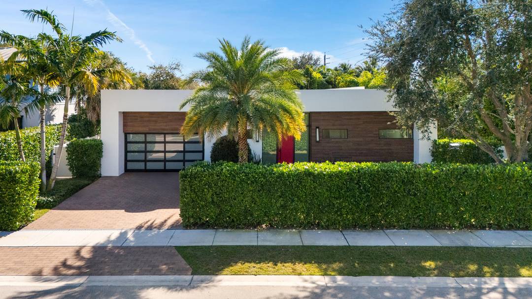 Built by Marc Julien and completed in 2021, this modern residence has been impeccably maintained by the original owner and offers clean architecture, high ceilings, and abundant natural light throughout.