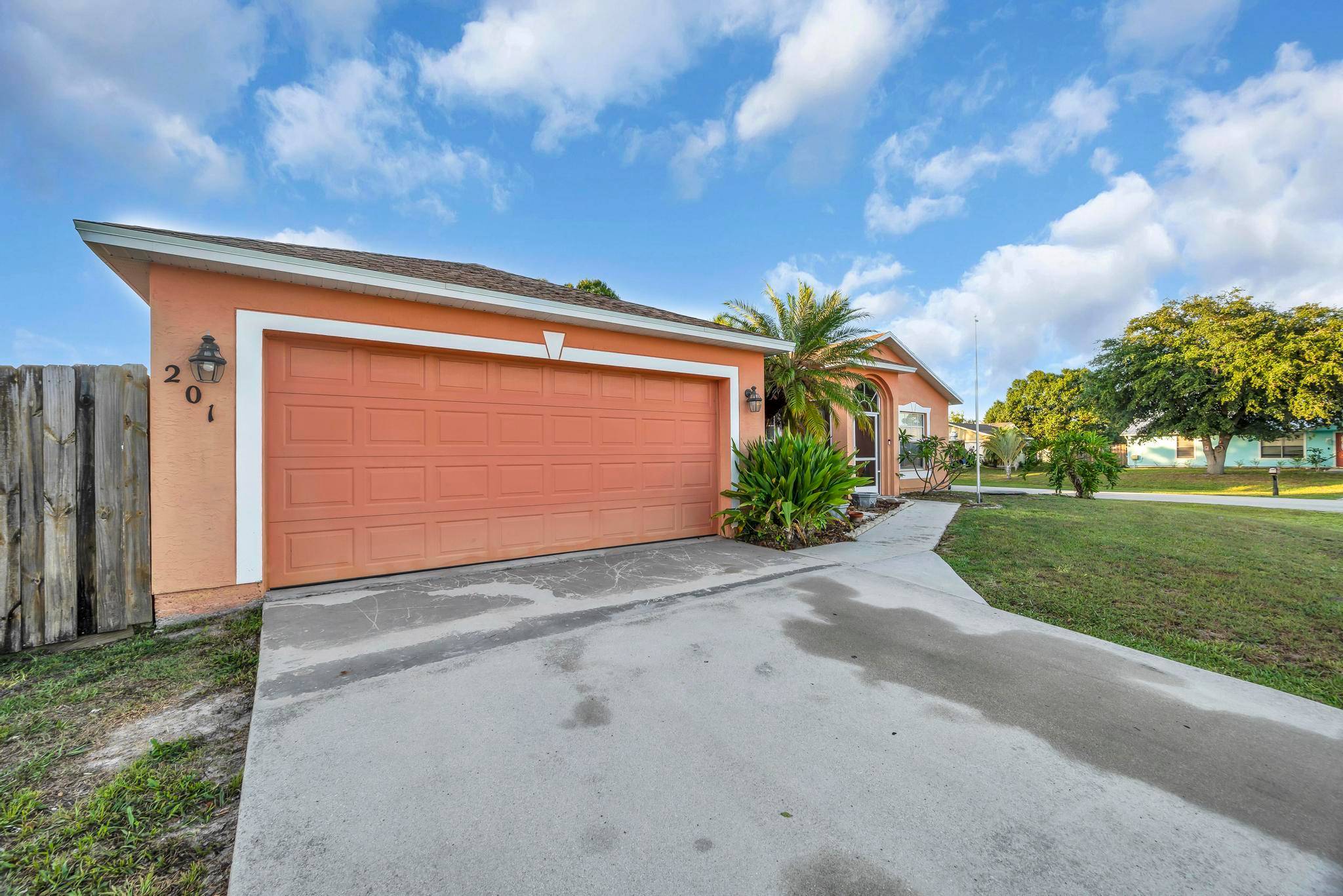 Don't miss this charming 3 bedroom, 2 bathroom CBS home in the heart of Port Saint Lucie !