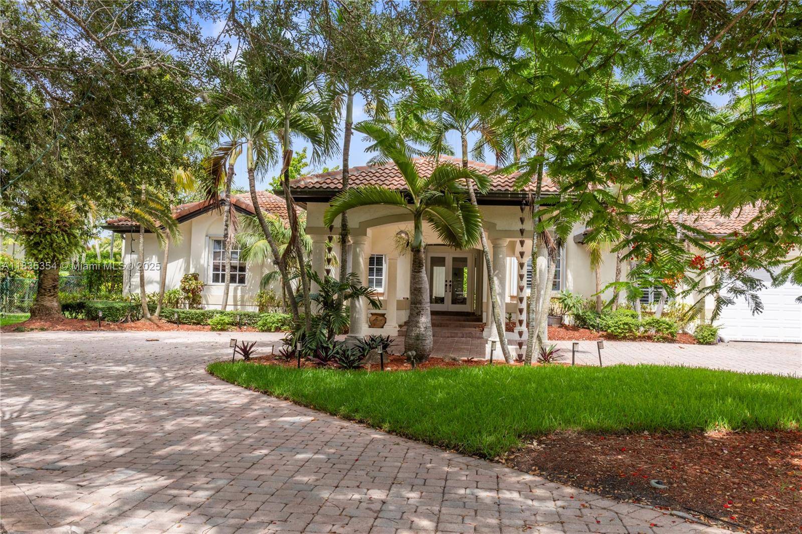 Nestled in the heart of Miami, this stunning residence offers a perfect blend of comfort, style, and convenience.