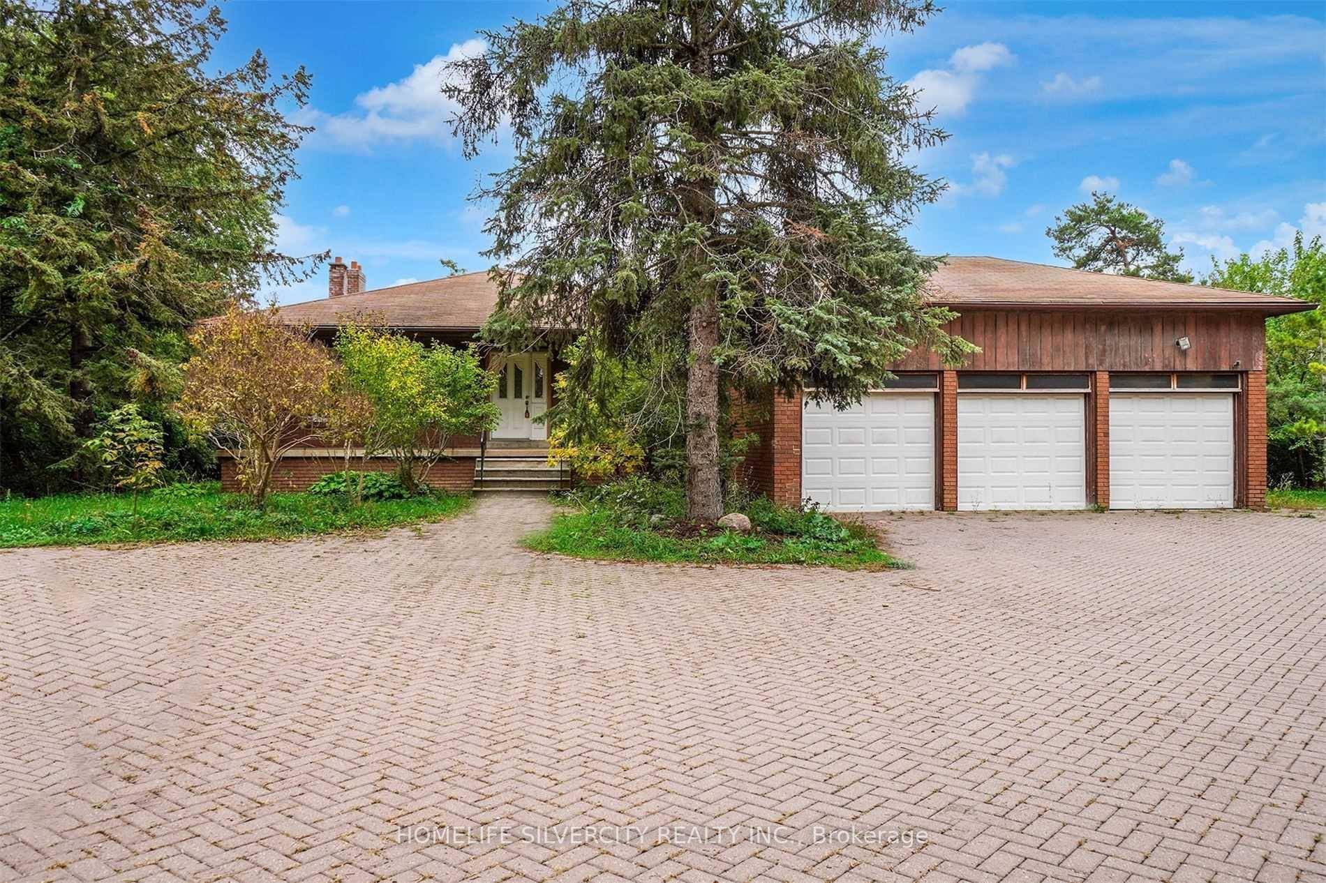 2. 28 Acres land with 4 Bedrooms Home !
