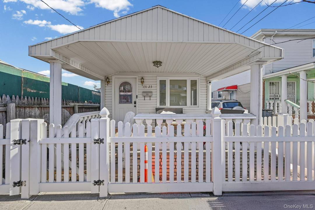 Charming Single Family Detached Duplex in South Ozone Park Welcome to this well maintained single family detached duplex located on a quiet, residential block in South Ozone Park, Queens.