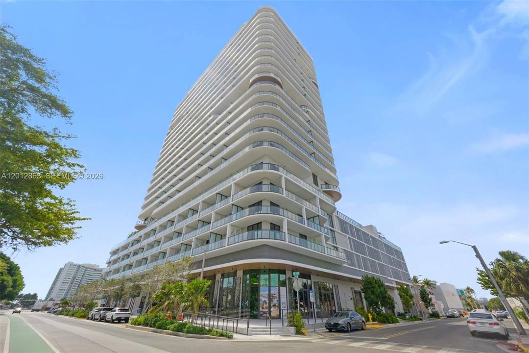 Brand new, never lived in junior 1 bed, 1 bath designer residence at 72 Park Miami Beach offered fully furnished and completely turnkey.