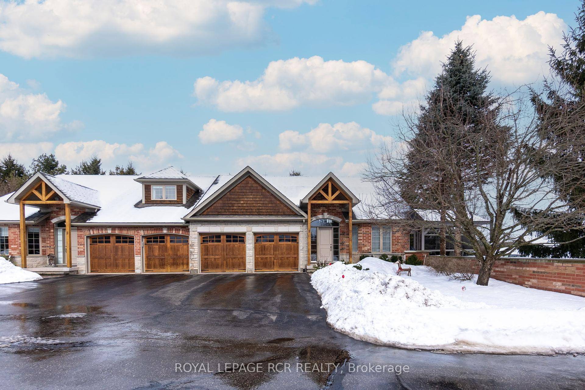 Situated in Palgrave, in the town of Caledon, Legacy Pines offers the allure of a private village enclave located in a convenient semi rural setting.