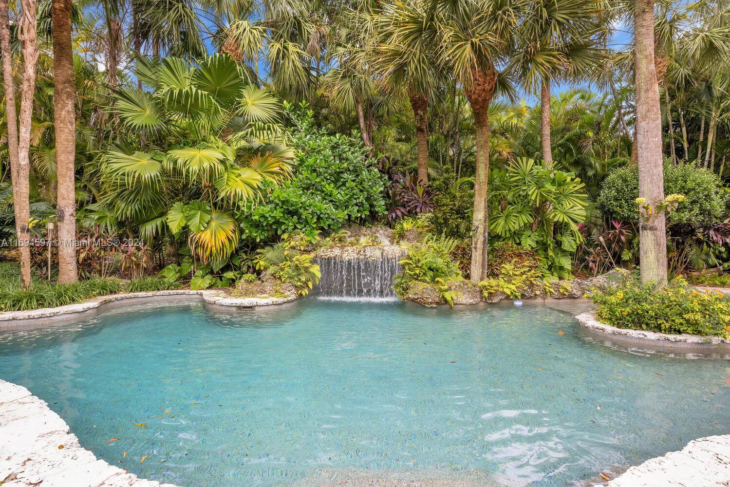 Now is the perfect time to own a home in Pinecrest below appraised value !