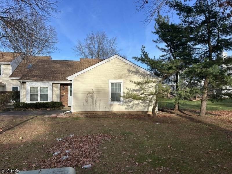 Ranch Townhome, All rooms on Ground Floor !