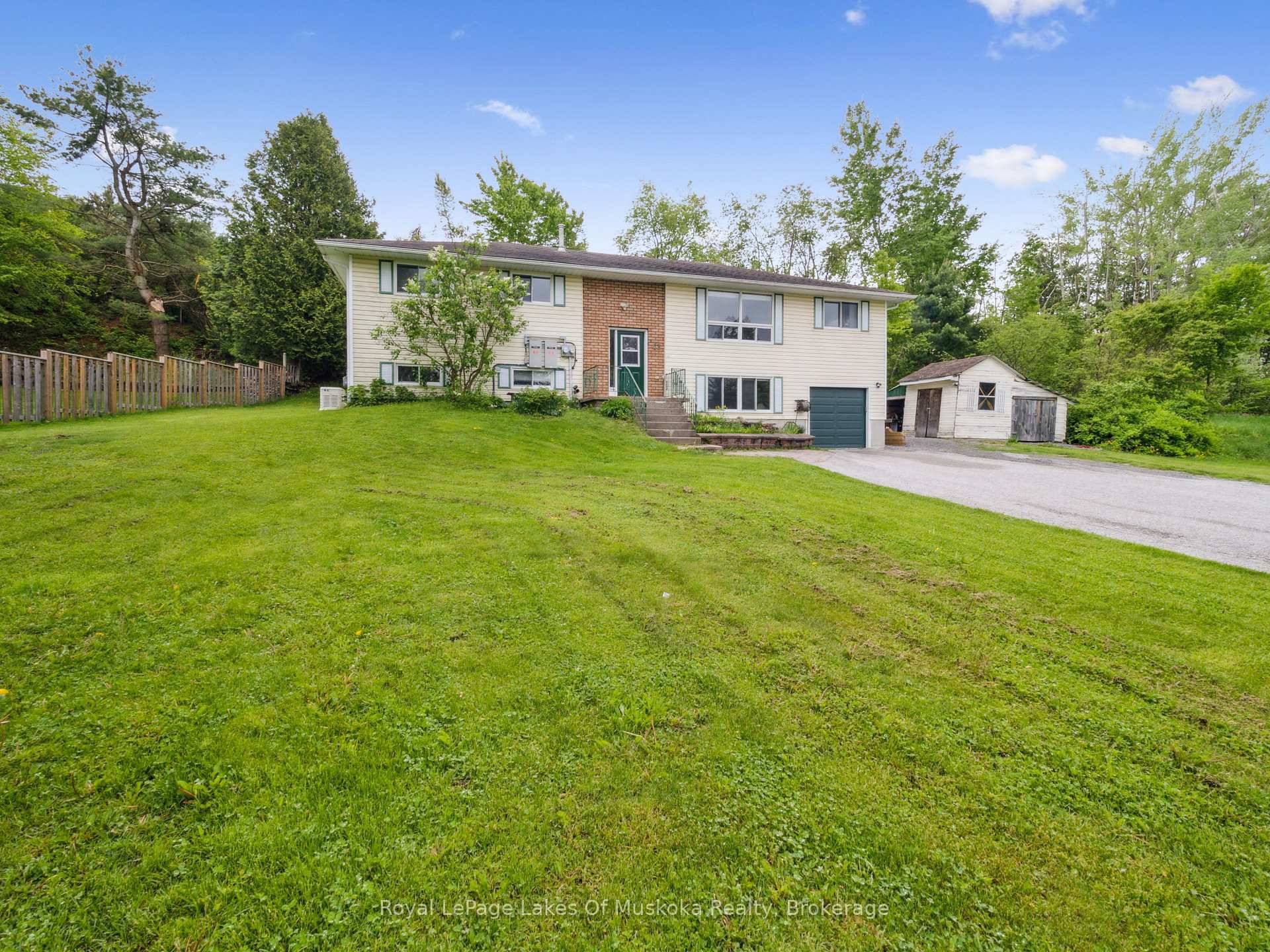 2 HOMES IN 1 ! ! Spacious Family Home with Income Potential amp ; Prime Park Access !