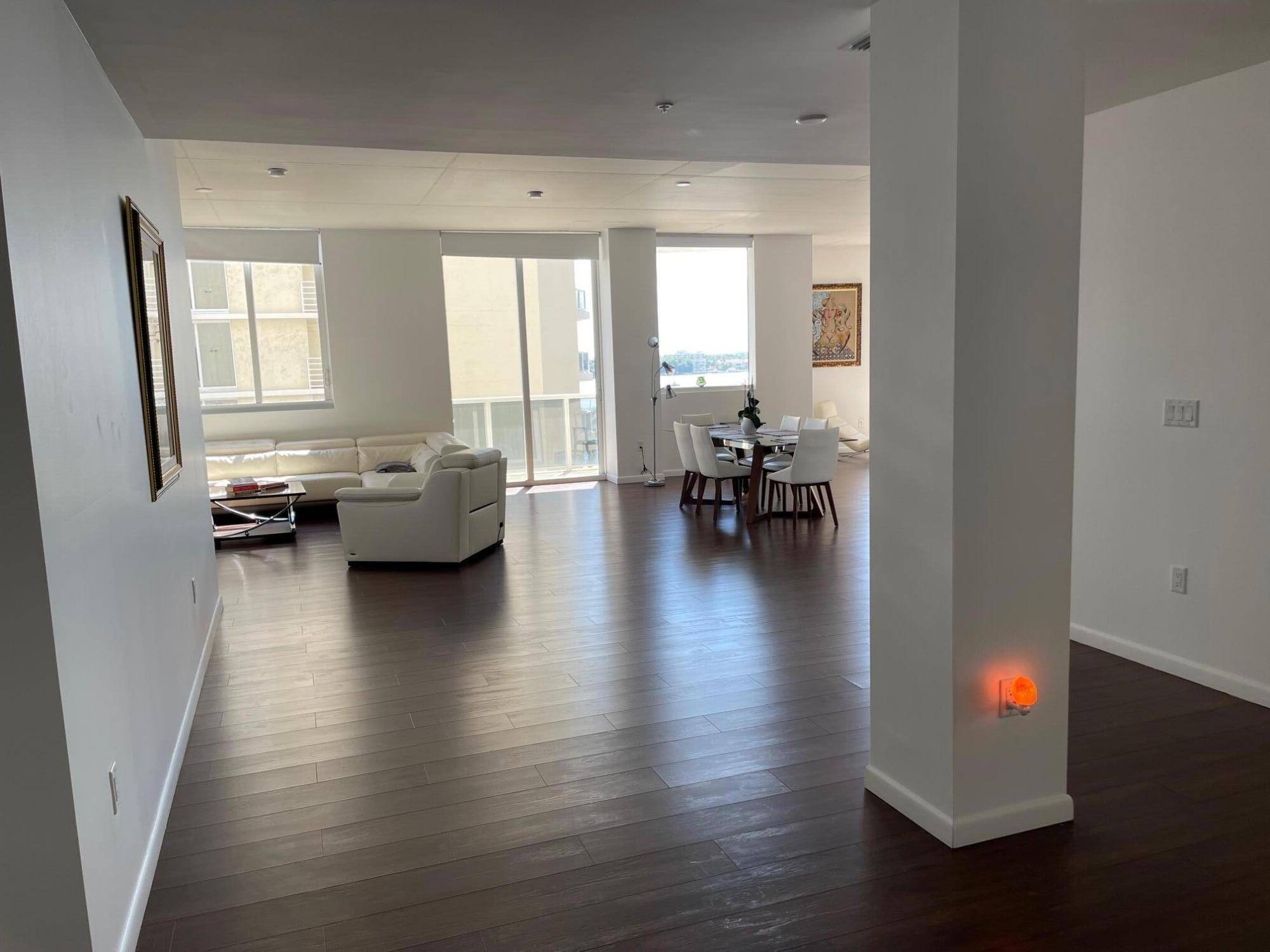 Beautiful loft style condo in the prestigious Villa lofts.