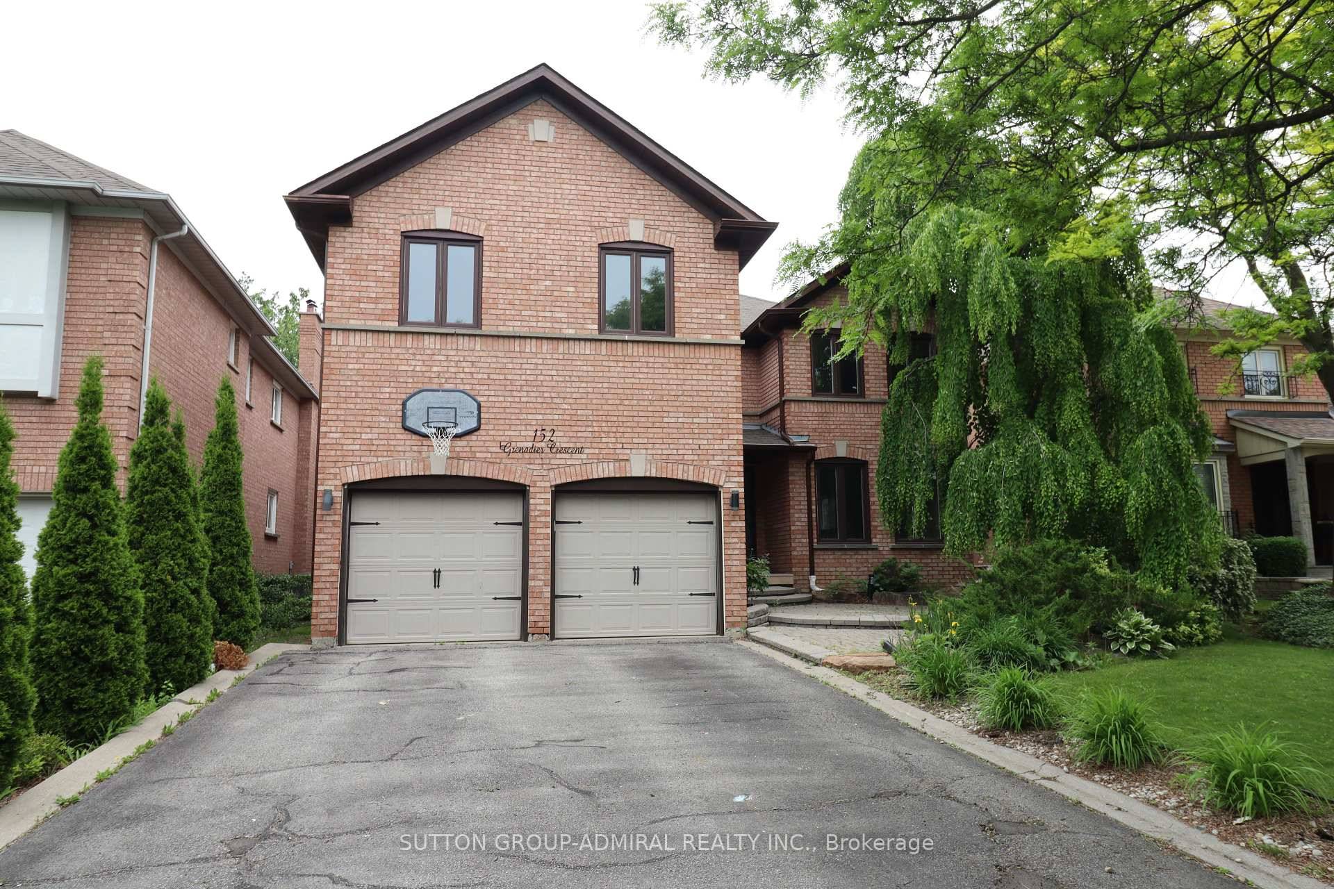 Brightt Spacious Vacant 5 bedroom detached brick dwelling with 3 full washrooms on 2nd floor 3, 571 square feet as per MPAC plus 1, 315 square feet finished lower level ...