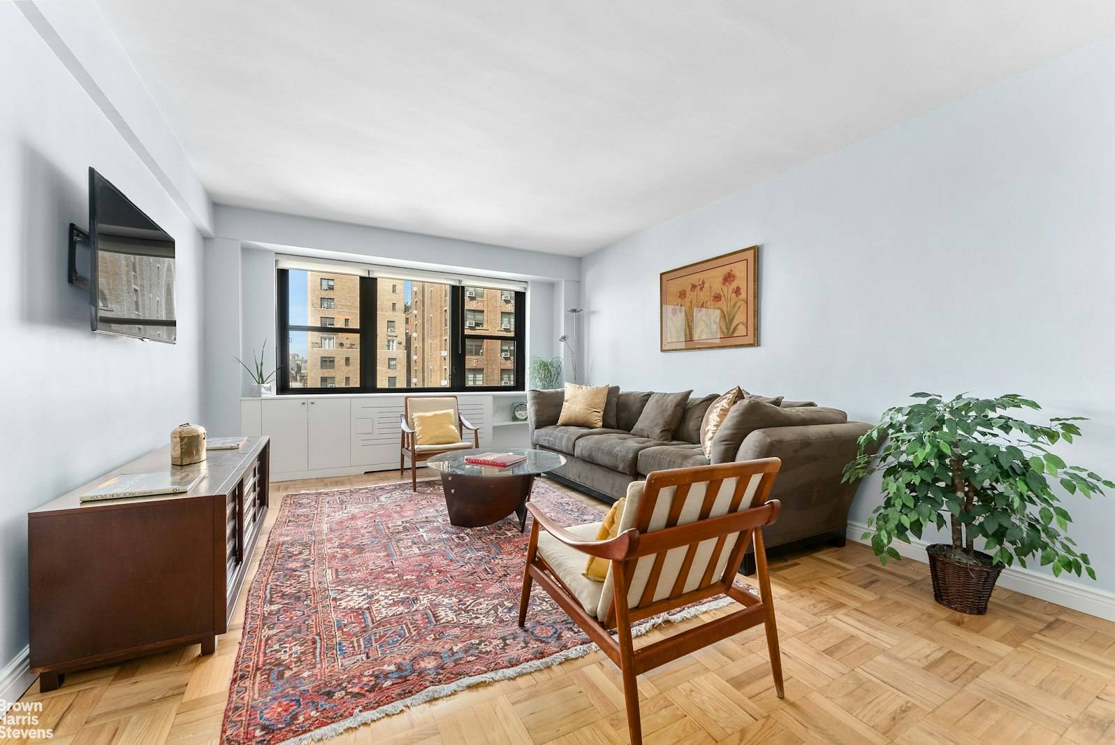 73rd WEA RSD RENOVATED amp ; BRIGHT 2BD 1BA SUMMER SALE !