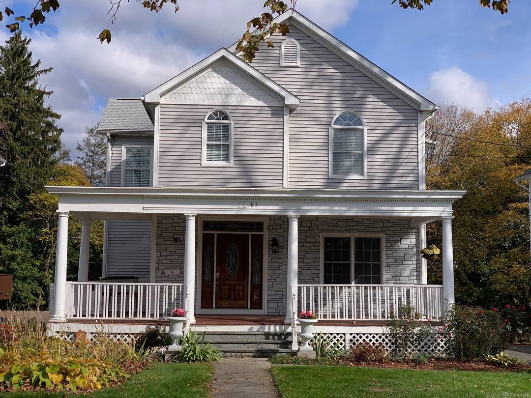 Here is your chance to own this turnkey 4 5 bedroom, 3.