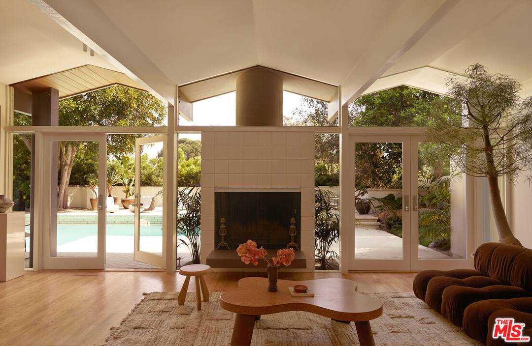 3112   Chandelle Rd 4BR Hollywood Hills East La