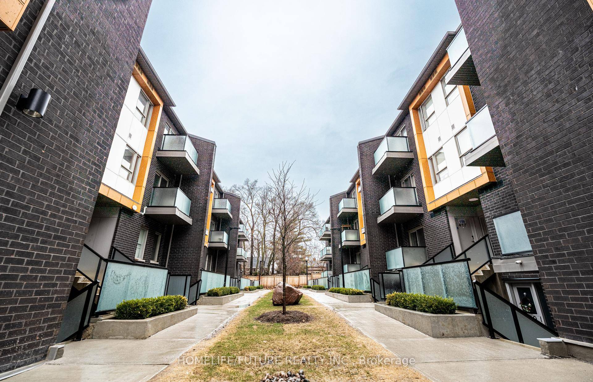Exceptional Value in a Prime Location !