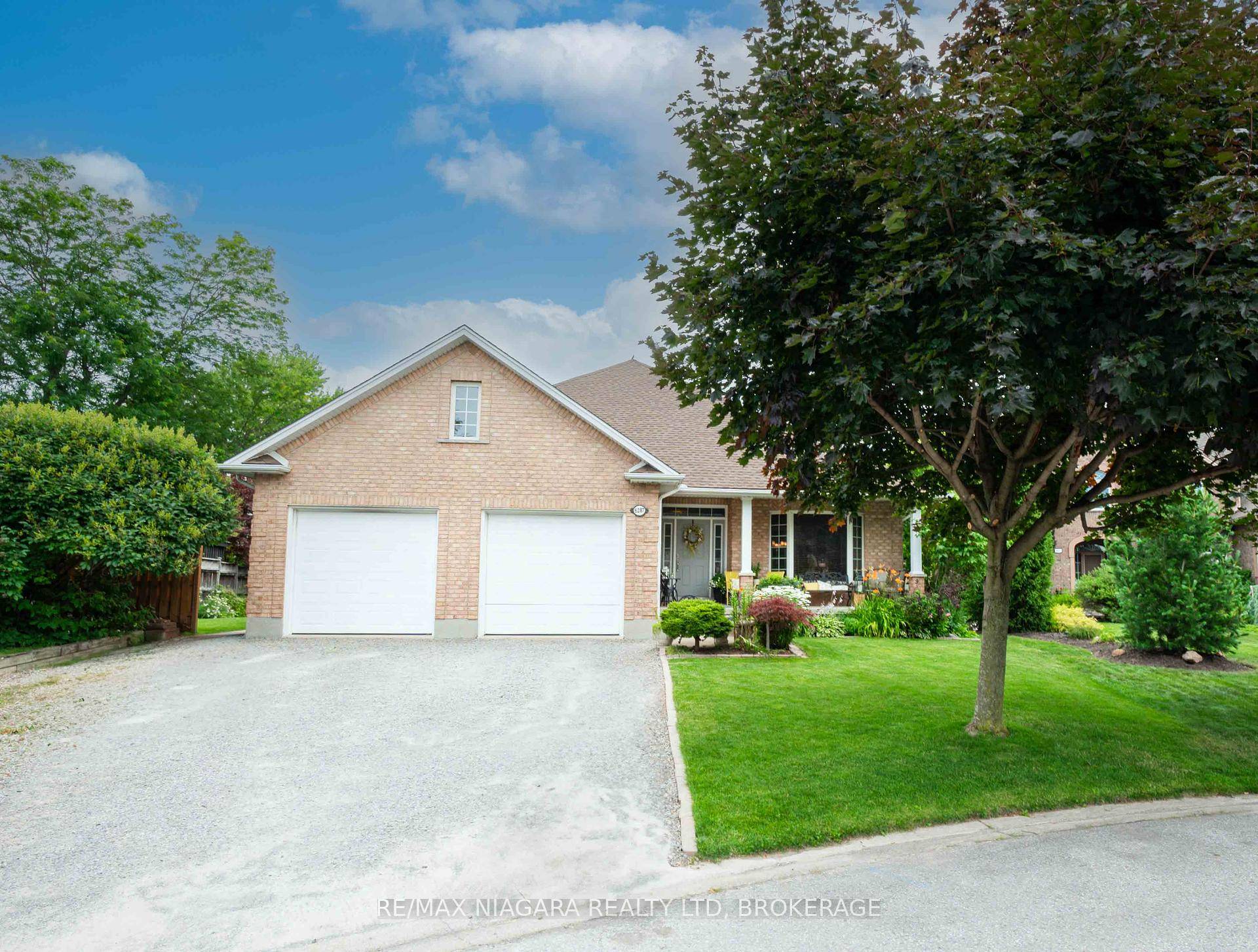 Welcome to the prestigious Moretta Estates !