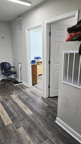 Mixed use property with two rooms in the 1st floor formerly used as an office with a bath, the rest of the property is a big multi floor apartment with ...