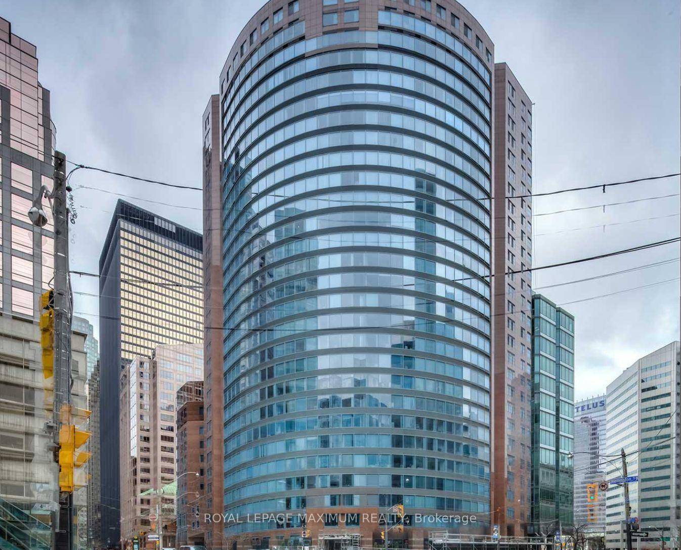 This stunning, fully furnished 2 bedroom condo is located in the heart of Toronto in the prestigious Empire Plaza.