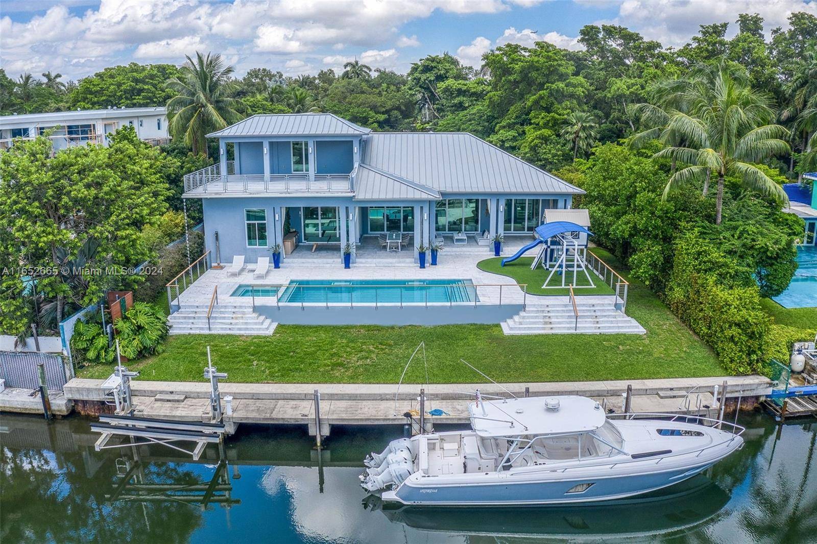 Spectacular home built in 2017 in N.